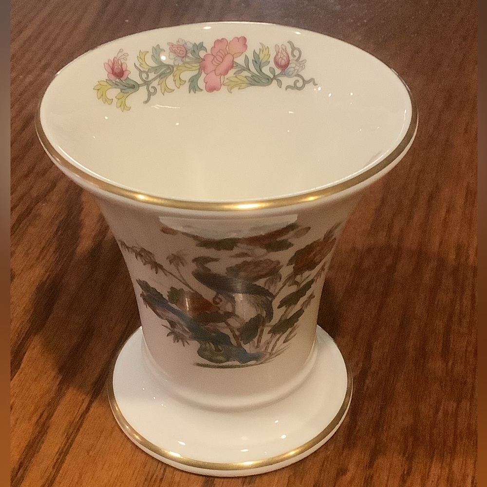 Wedgwood Kutani Crane English Bone China Small Vase